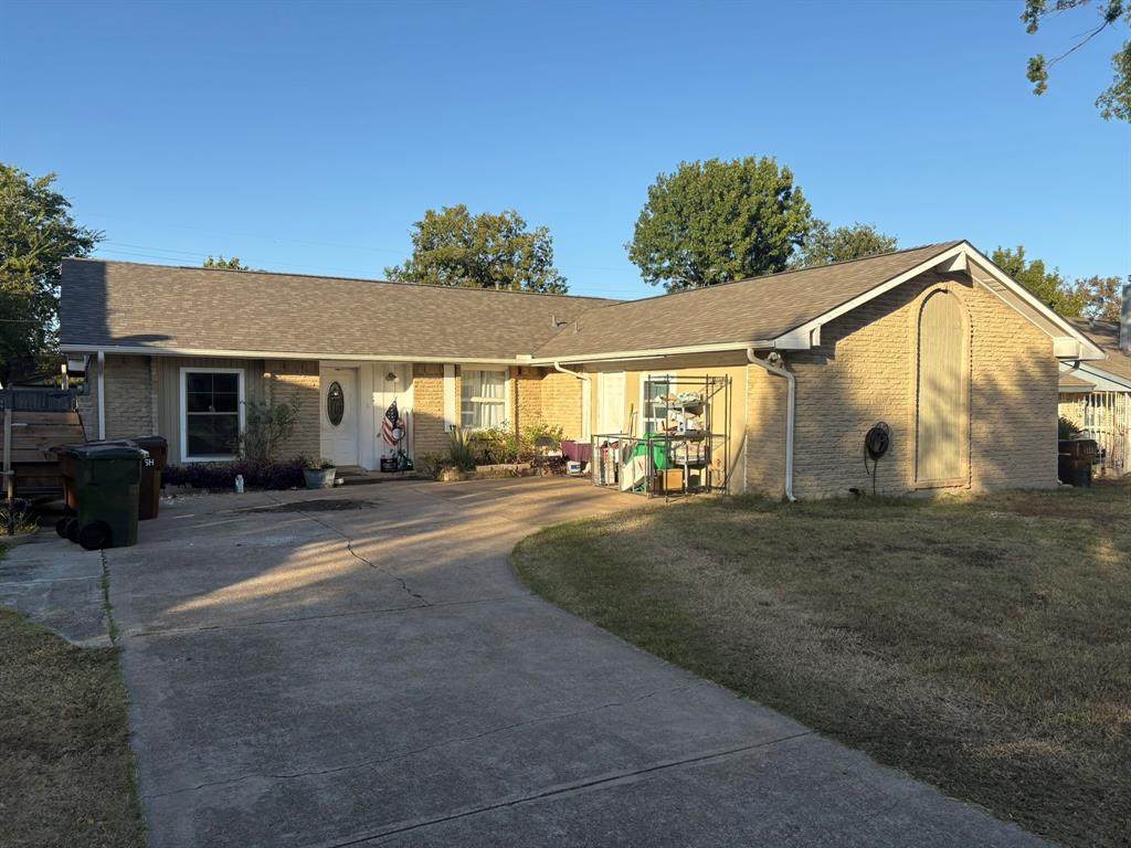 1501 Fairfield Drive - Photo 1