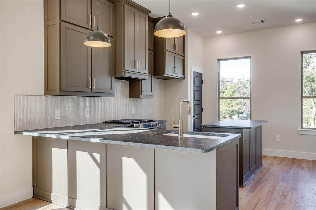 2824 Weisenberger Street - Photo 1