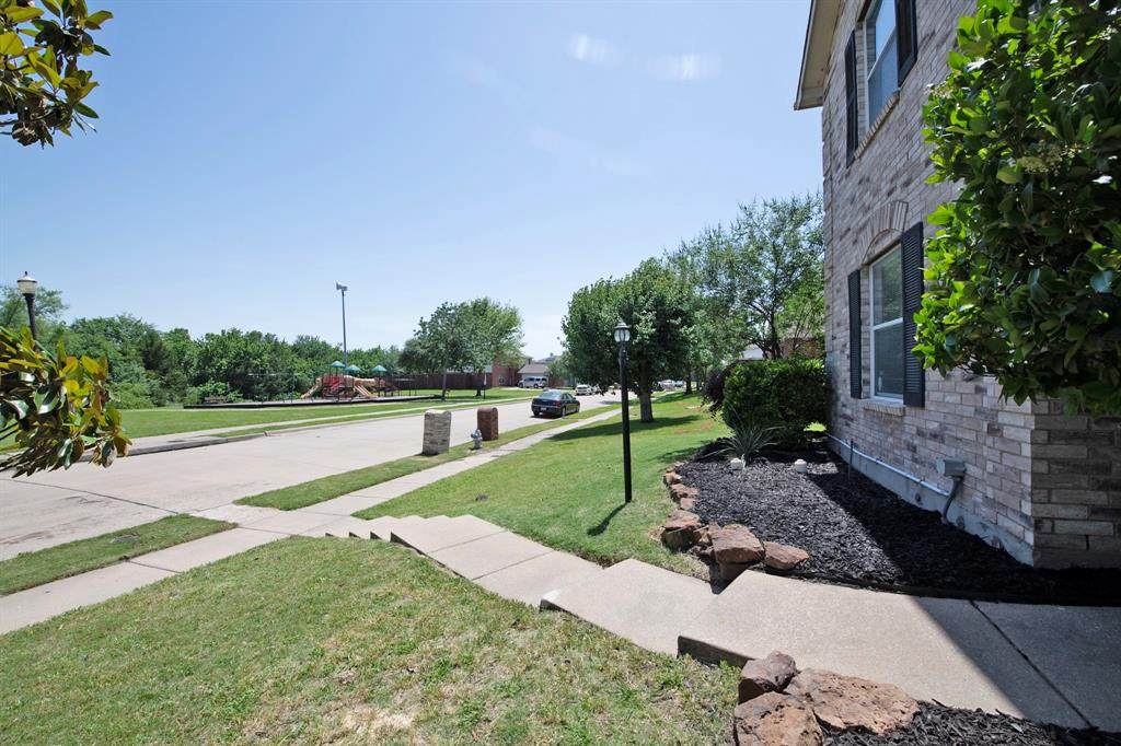 1446 Foxwood Lane - Photo 1