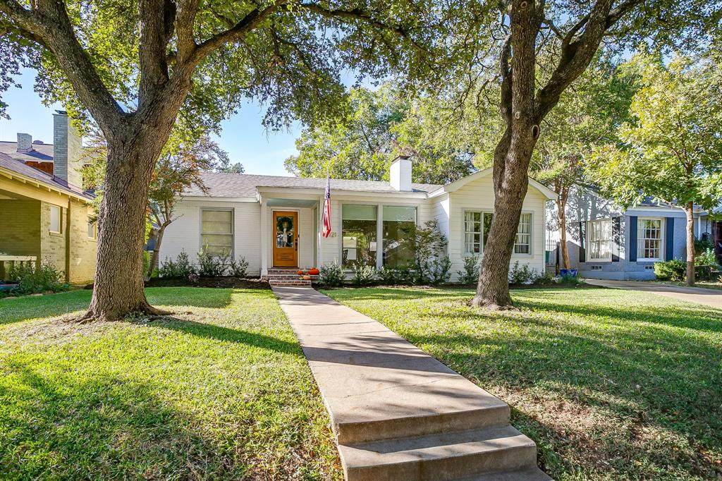 2121 Weatherbee Street - Photo 1