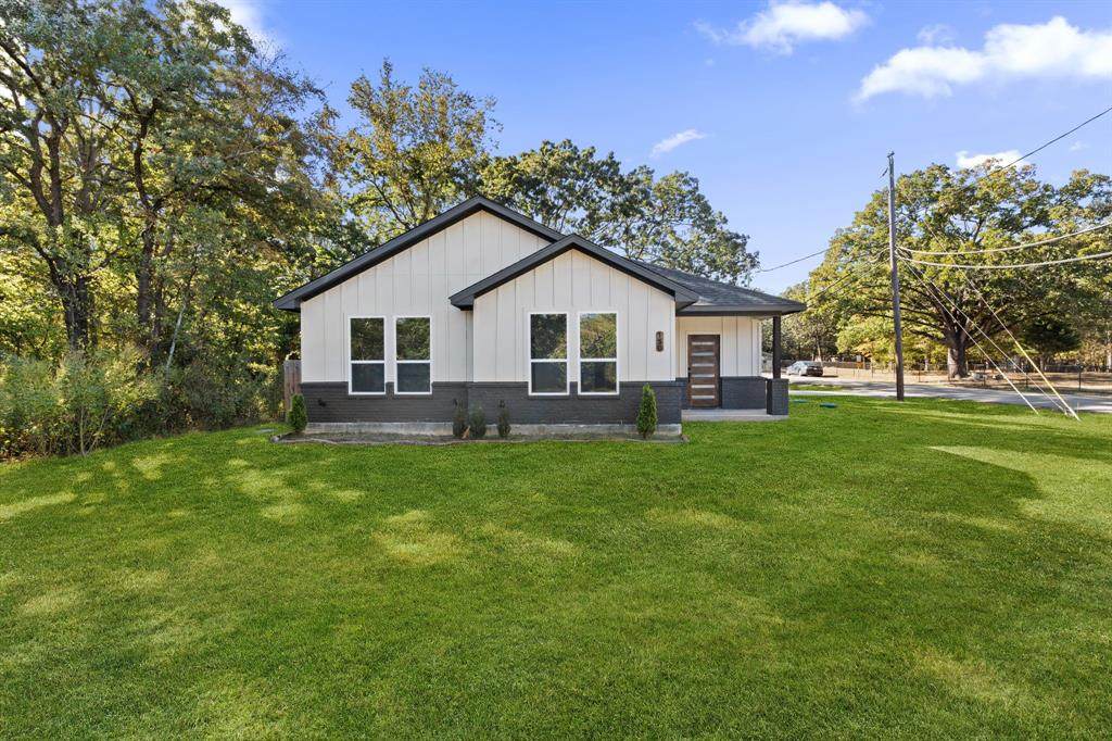 150 Bandera Circle - Photo 1