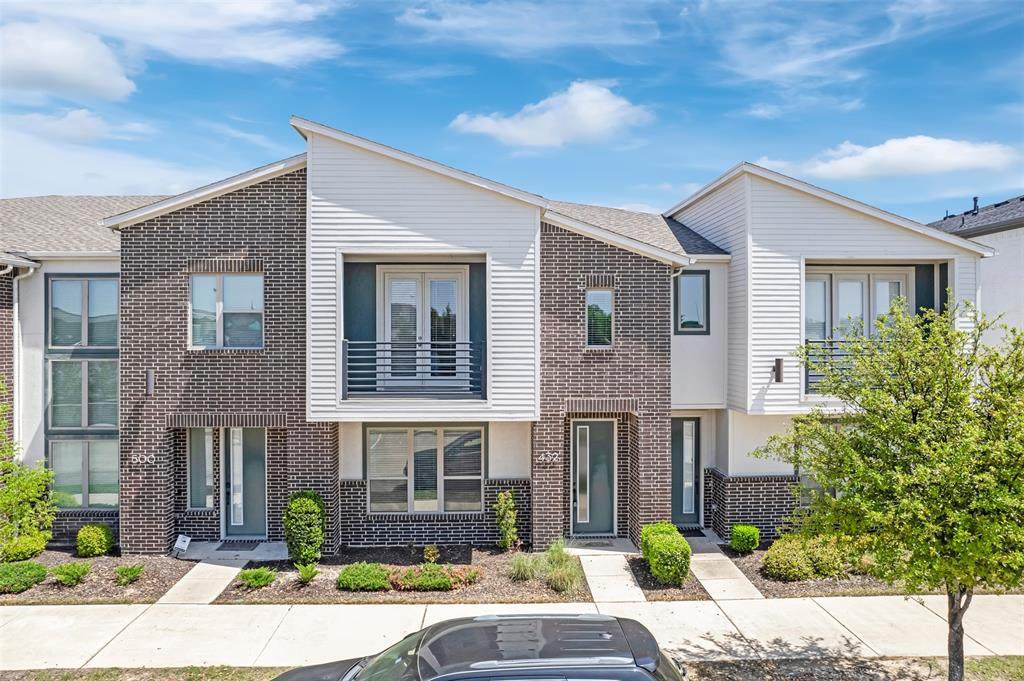 432 Texas Drive - Photo 1