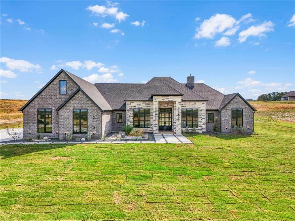 613 Hondo Crossing - Photo 1