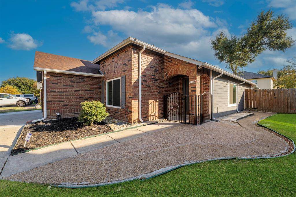 10137 Chapel Ridge Drive - Photo 1