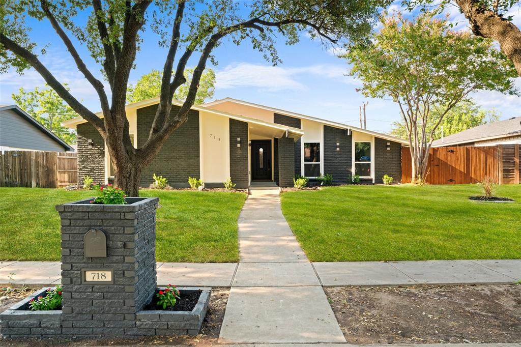 718 Oakland Street - Photo 1