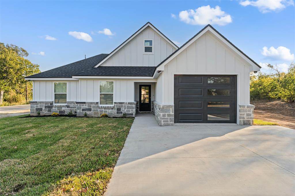 300 Arthur Street - Photo 1