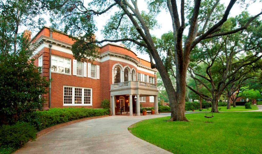 855 Mccormick Street - Photo 1