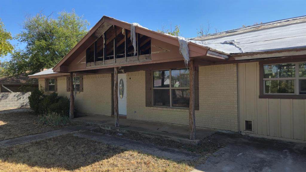 809 Liveoak Street - Photo 1