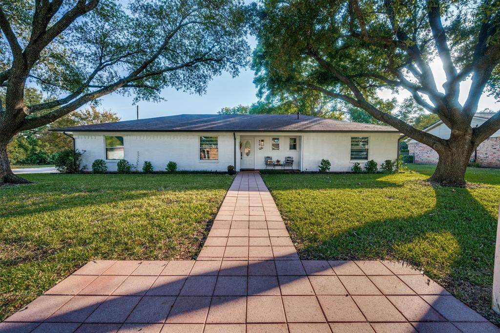 810 Darnell Avenue - Photo 1