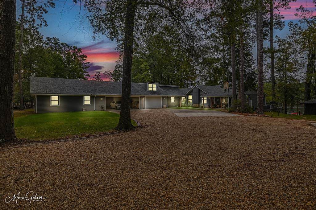 335 Coleman Loop - Photo 1