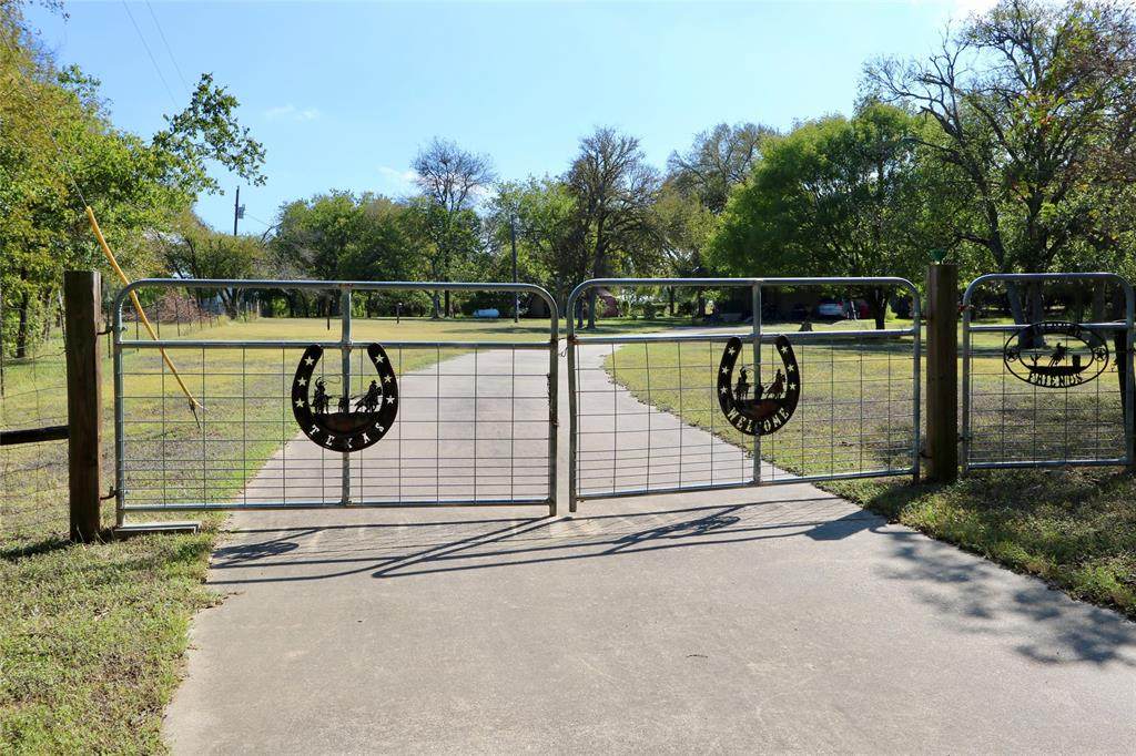 2784 Theresa Lane - Photo 1