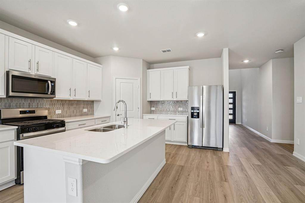 2217 Mustang Way - Photo 1