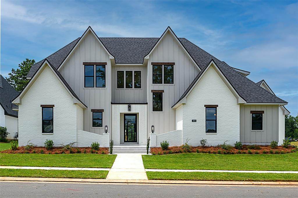 1012 Horizon Hill Drive - Photo 1