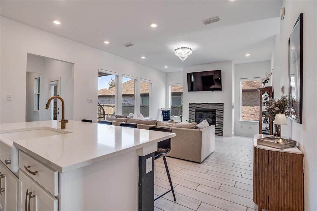 2544 Elm Place - Photo 1