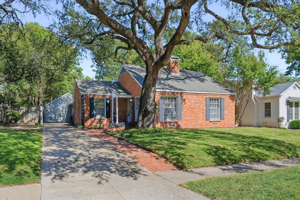 4232 Pershing Avenue - Photo 1