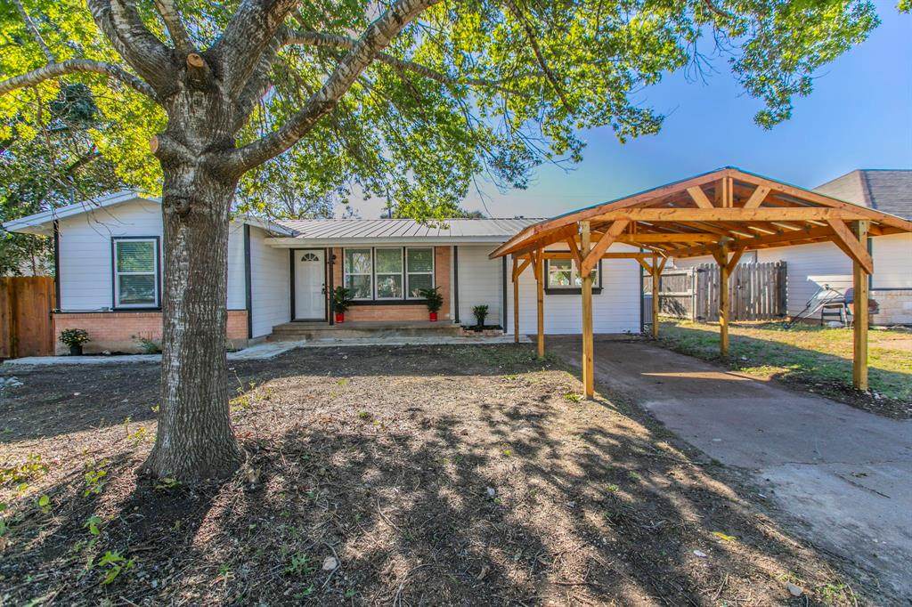 1017 Adams - Photo 1