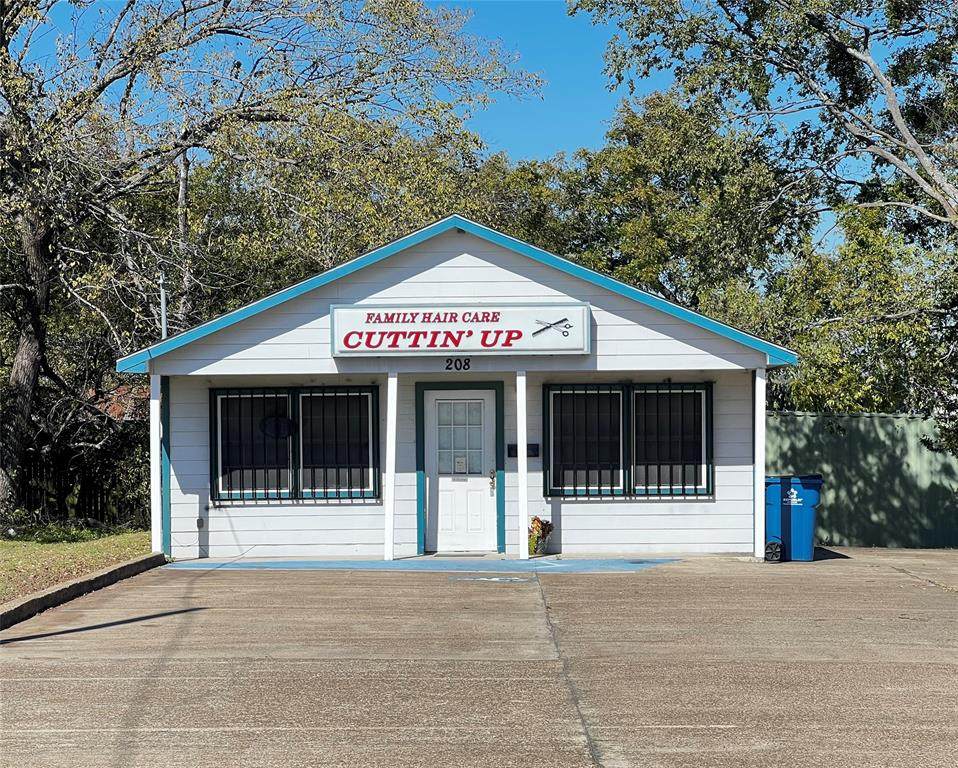 208 1st Avenue - Photo 1