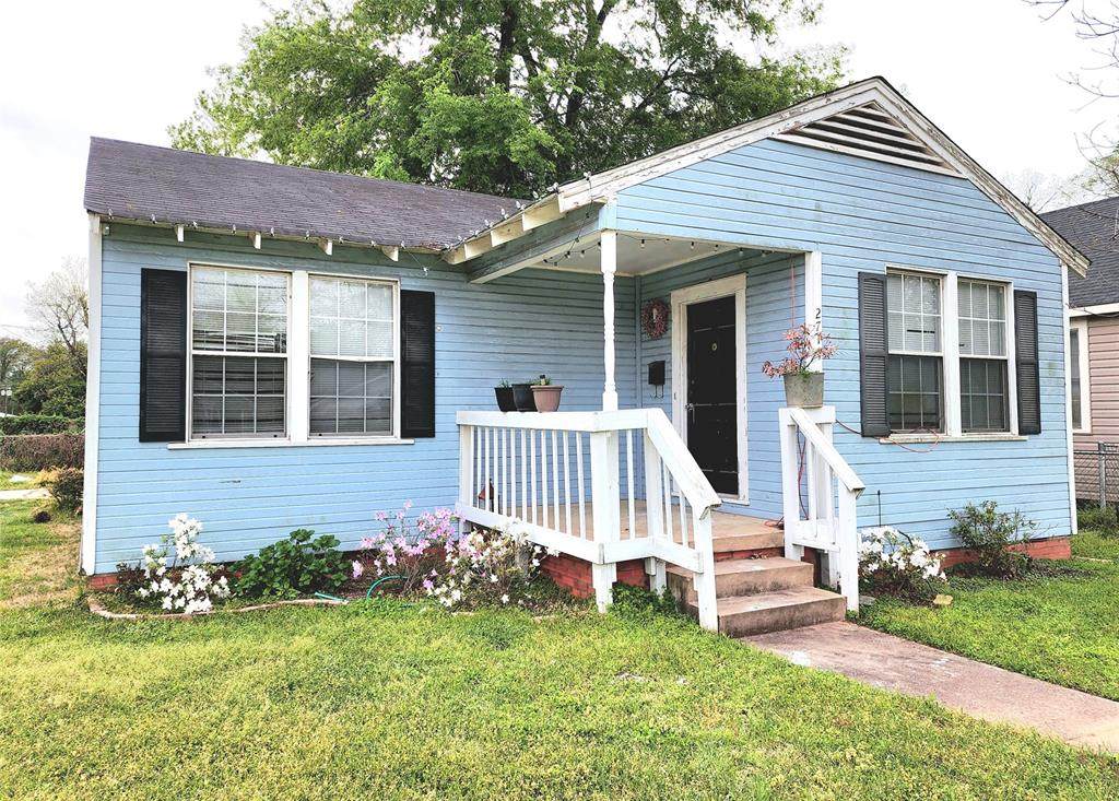 271 Linden Street - Photo 1