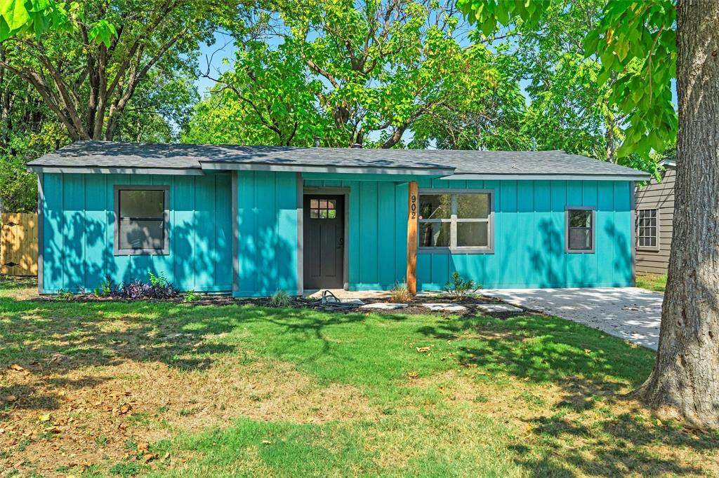 902 Skylark Drive - Photo 1