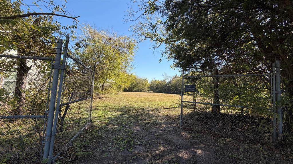 1160 Rodeo Center Boulevard - Photo 1