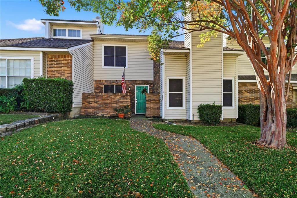 722 Creekwood Court - Photo 1