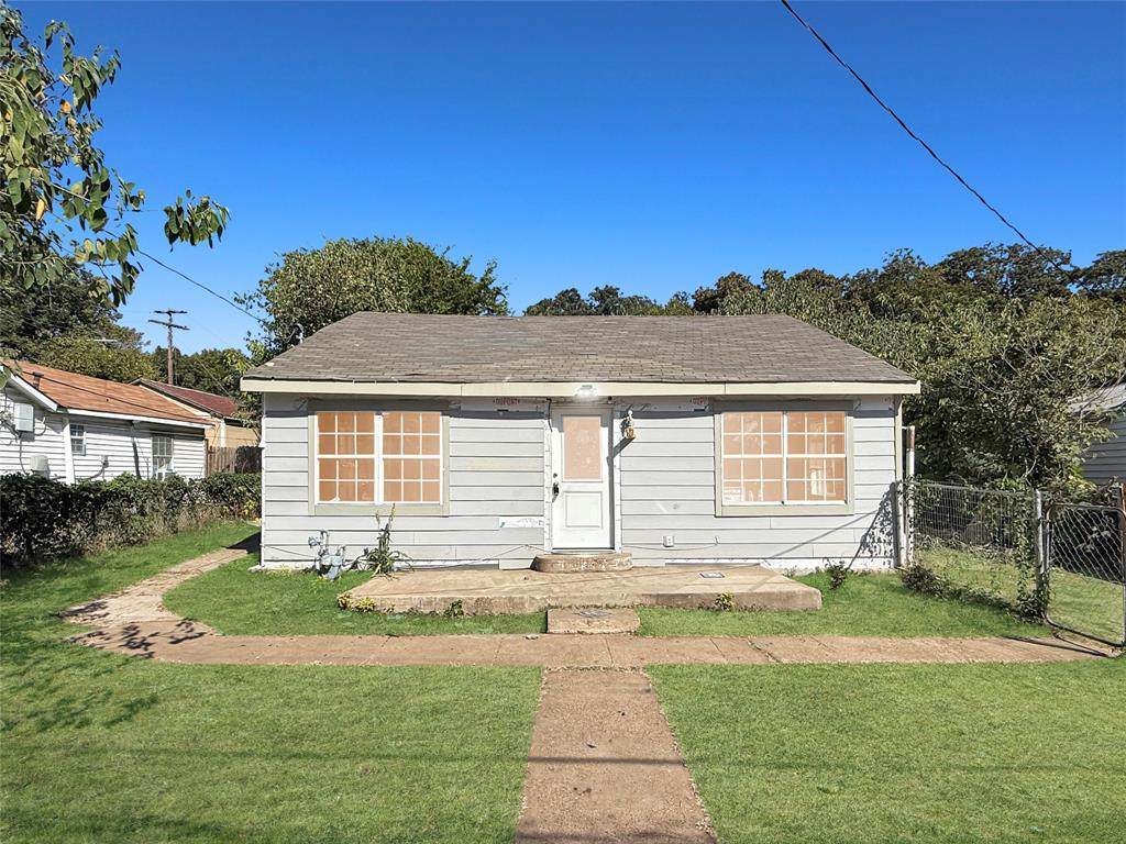 1607 Southtrees Street - Photo 1