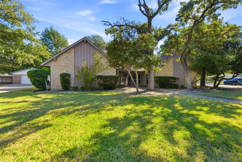 1709 Oakridge Drive - Photo 1