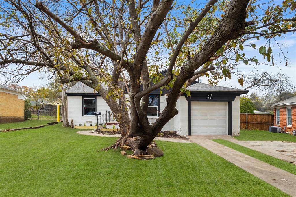 1932 Devonshire Drive - Photo 1