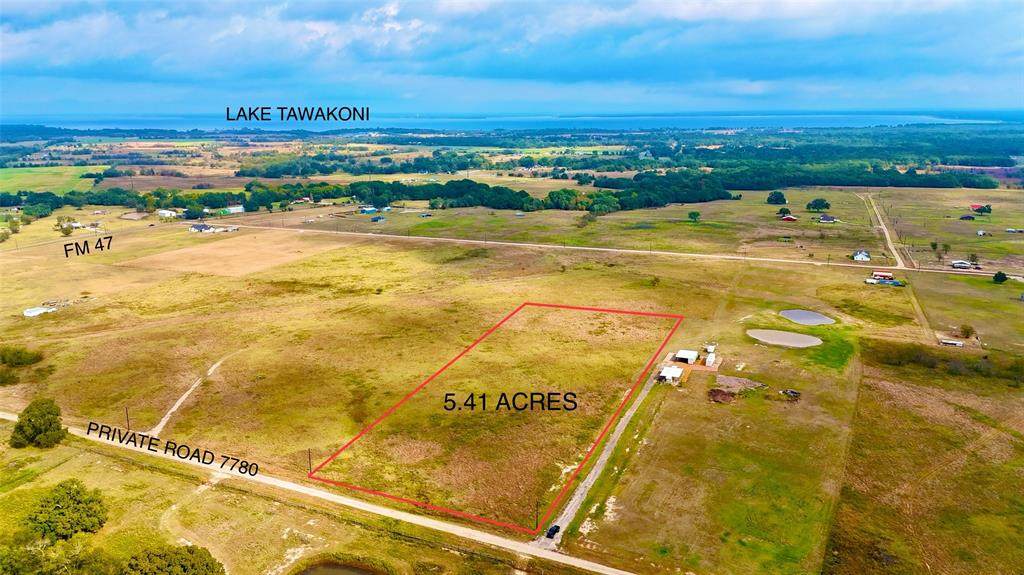 421 Private Road 7780 - Photo 1