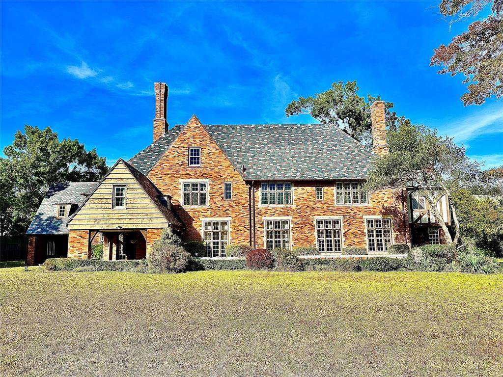 6835 Westlake Avenue - Photo 1