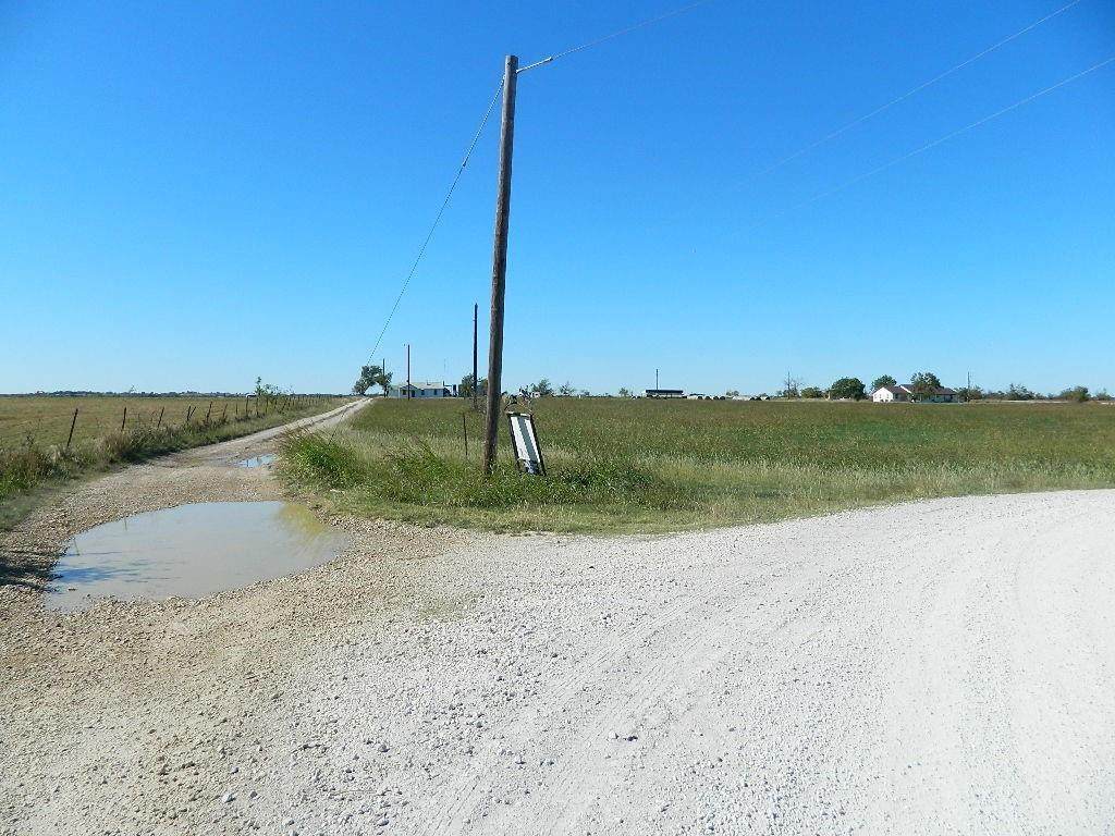 2435 County Road 247 - Photo 1