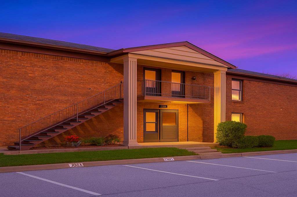 4036 Ridglea Country Club Drive - Photo 1