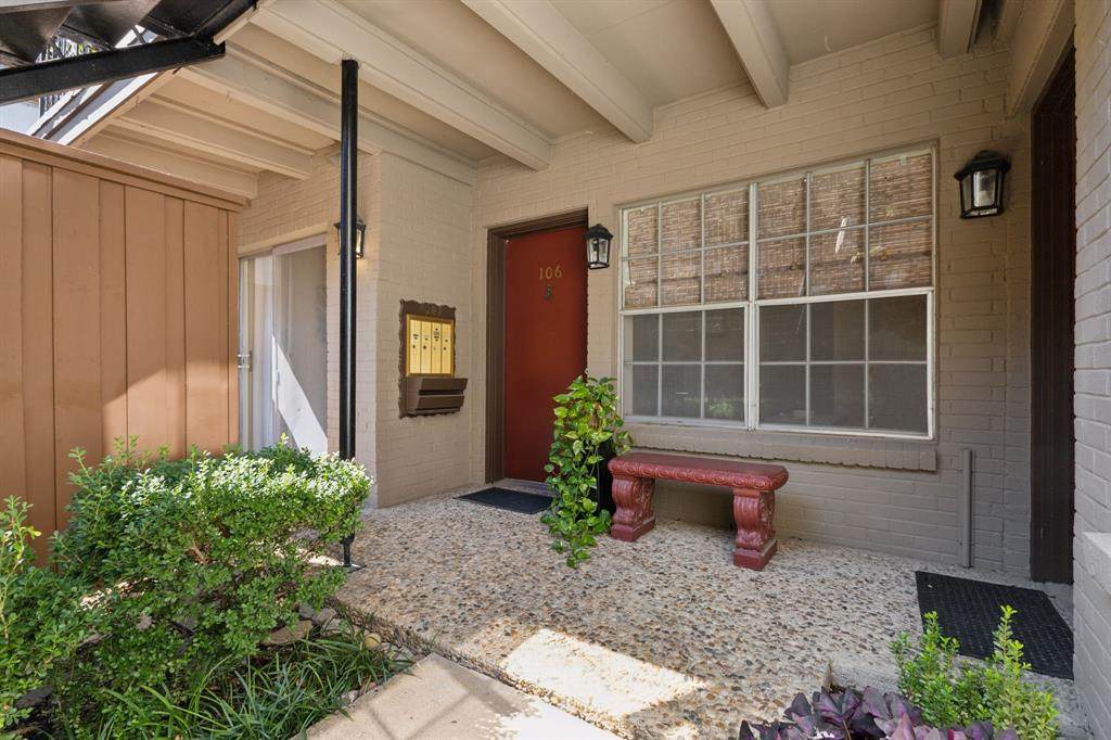 4207 Avondale Avenue - Photo 1