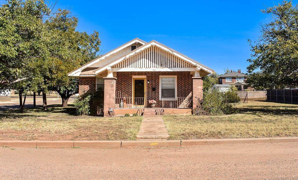 123 West 1st Street - Photo 1