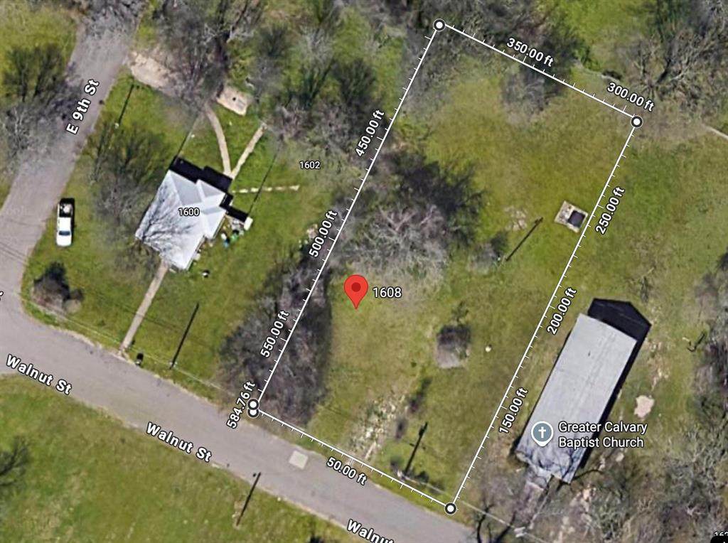 1608 Walnut Street - Photo 1
