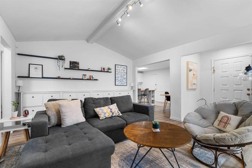 5106 Lakeridge Court - Photo 1