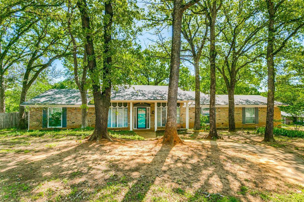 1000 Sherwood Drive - Photo 1