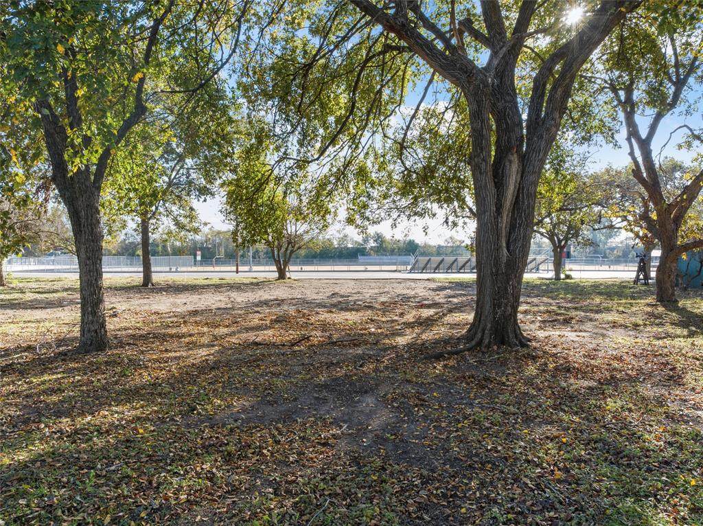606 Reagan Street - Photo 1