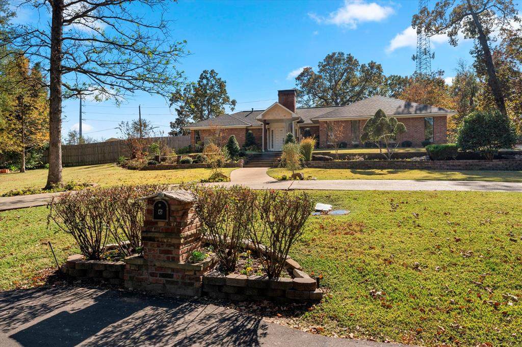 1720 Greenhollow - Photo 1