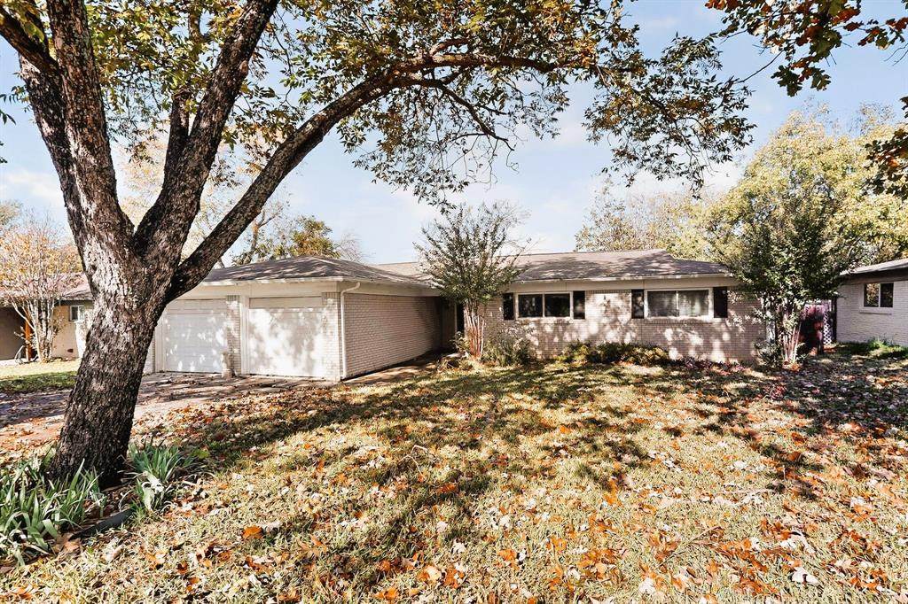 7609 Deaver Drive - Photo 1