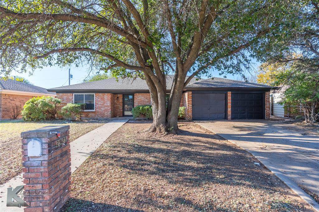 2925 Robertson Drive - Photo 1