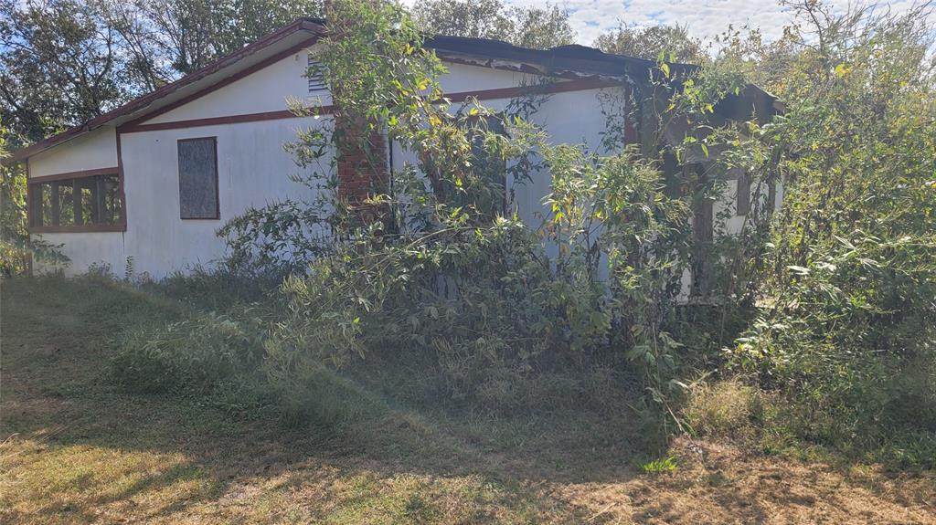 9999 County Road 2884 - Photo 1