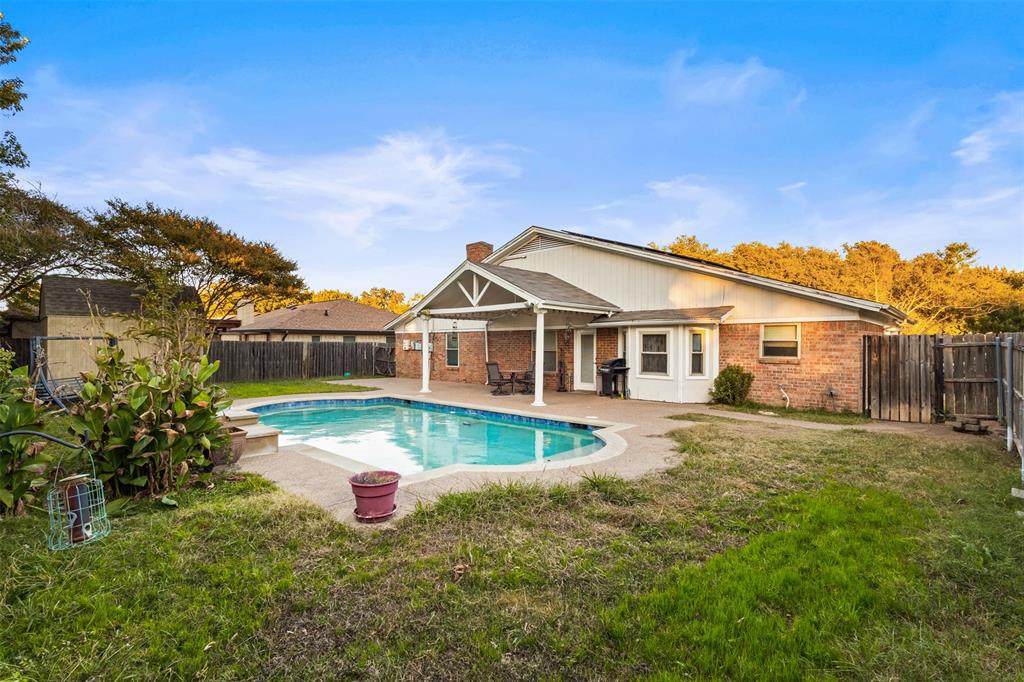 5501 Wood View Street - Photo 1