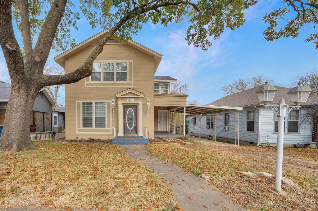 1015 Walker Street - Photo 1