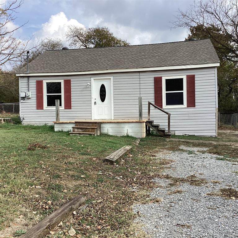 1506 Travis Street - Photo 1