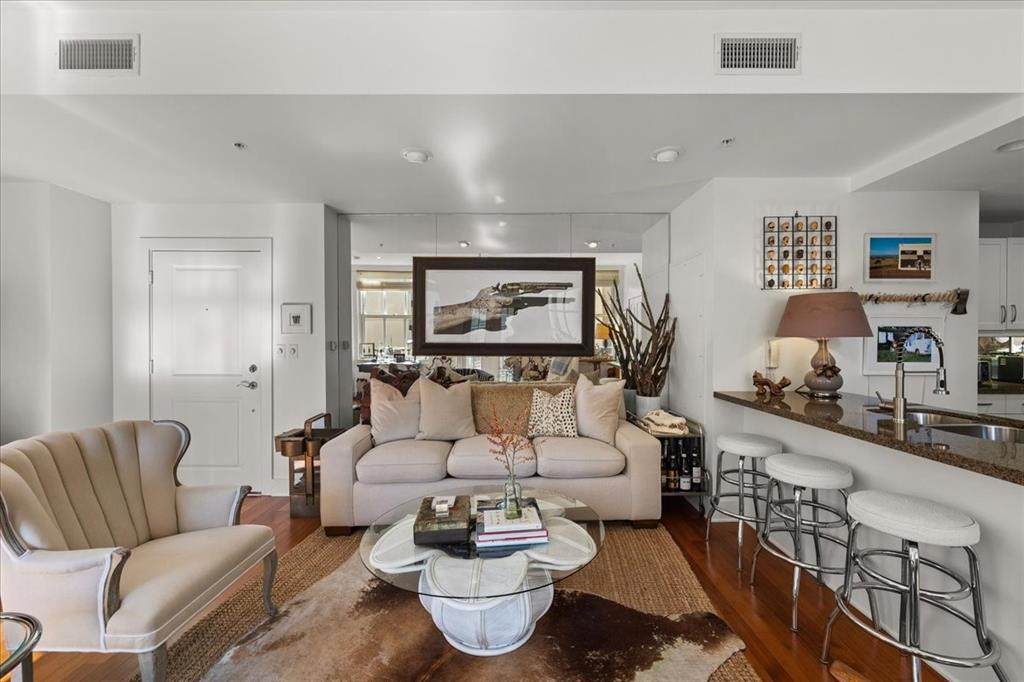 411 W 7th Street - Photo 1