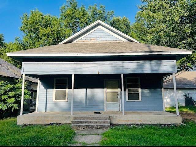 320 9th St - Photo 1