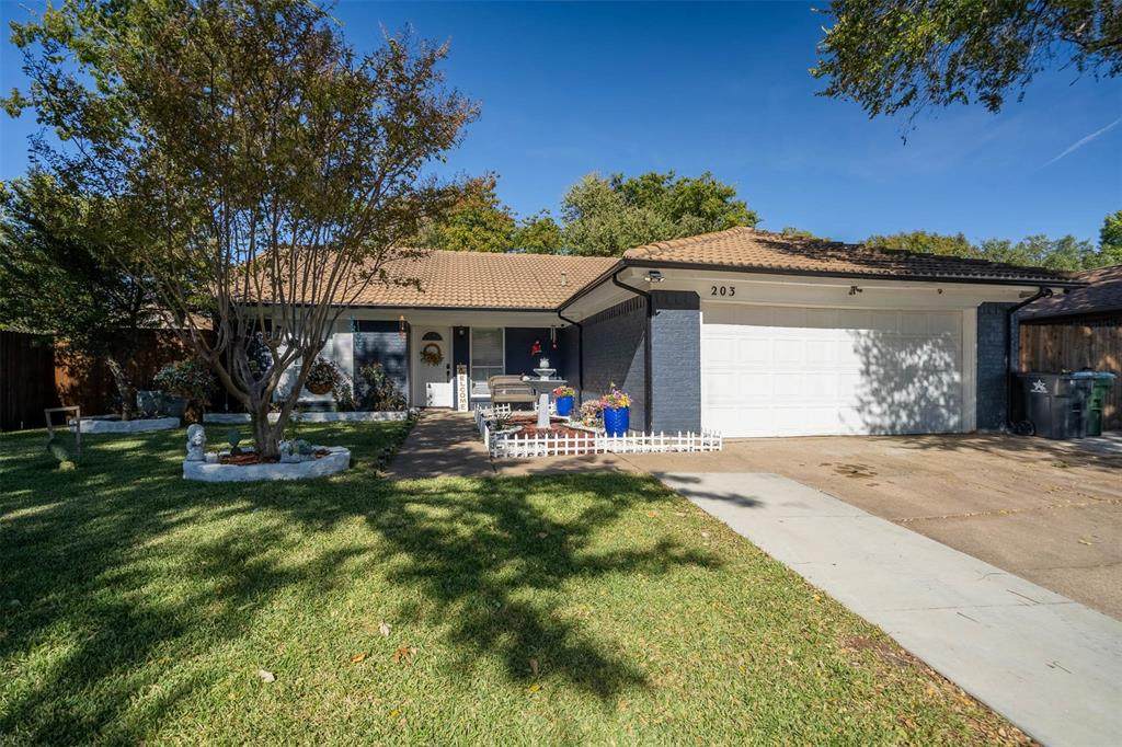 203 Lemon Drive - Photo 1