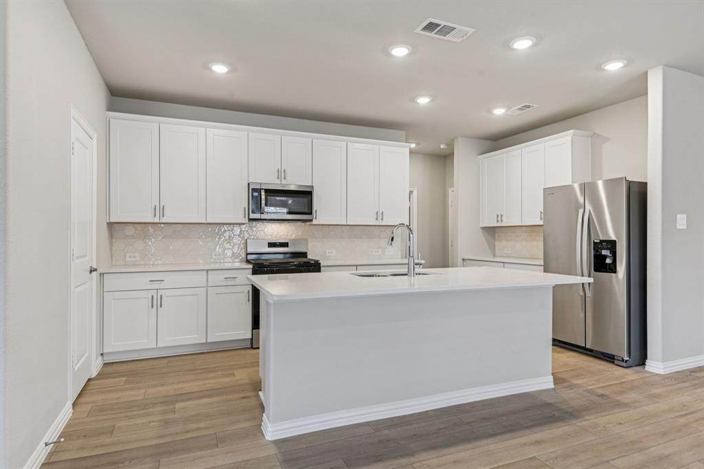 4010 Joe Pool Drive - Photo 1