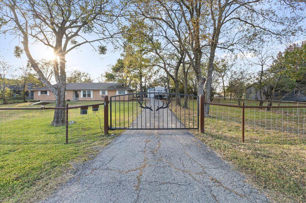 4990 State Highway 34 - Photo 1